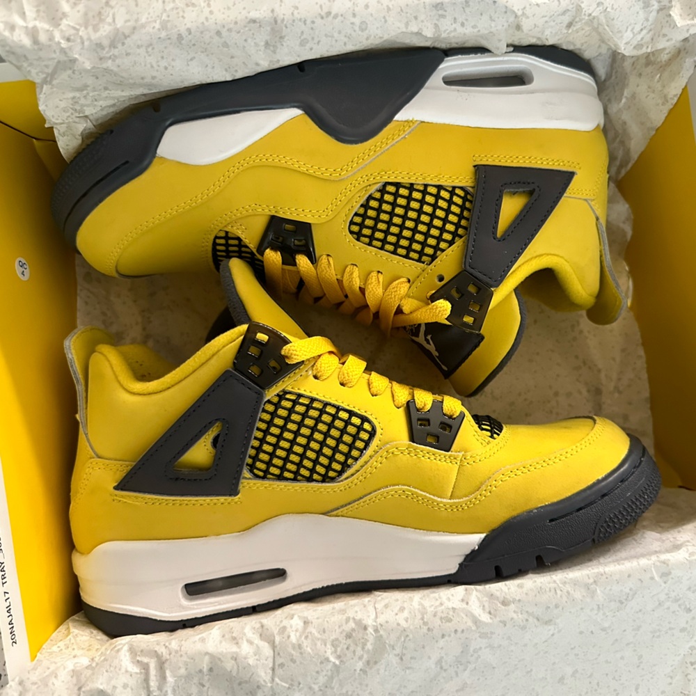 Jordan 4 retro lightning